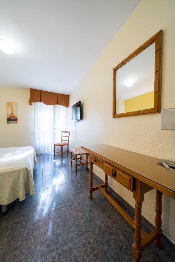 Hotel La Colina Херия Экстерьер фото