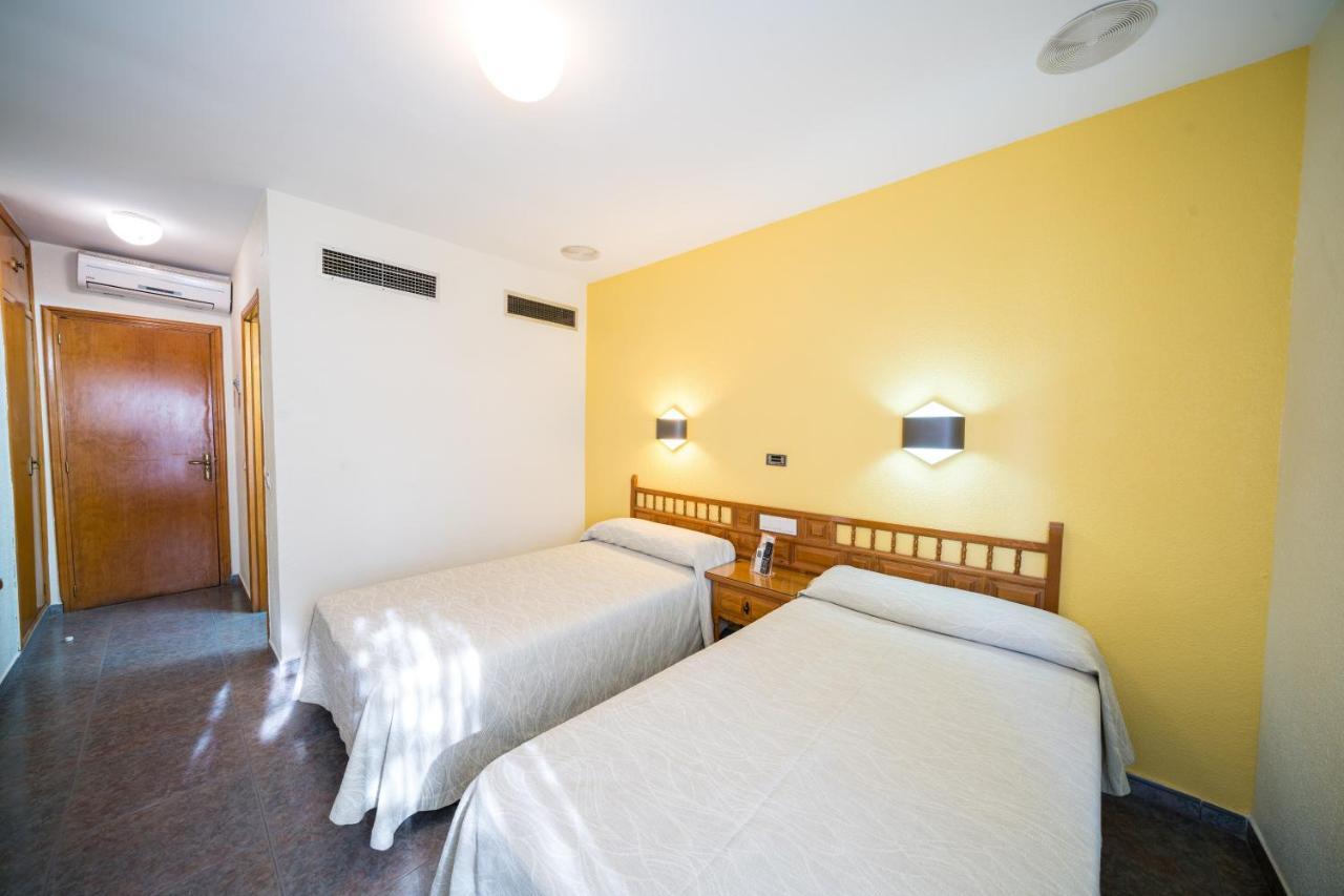 Hotel La Colina Херия Экстерьер фото