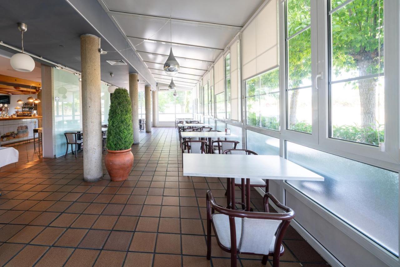 Hotel La Colina Херия Экстерьер фото