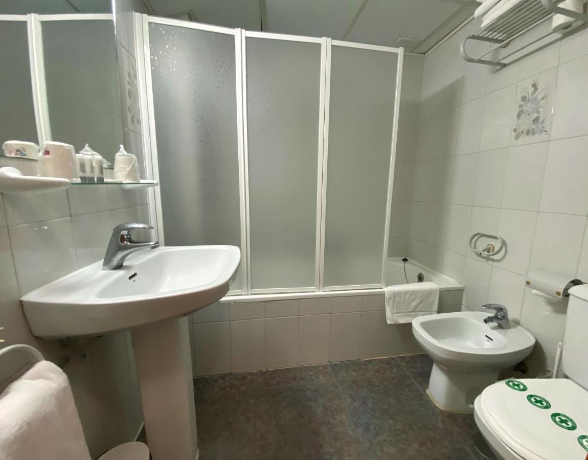 Hotel La Colina Херия Экстерьер фото