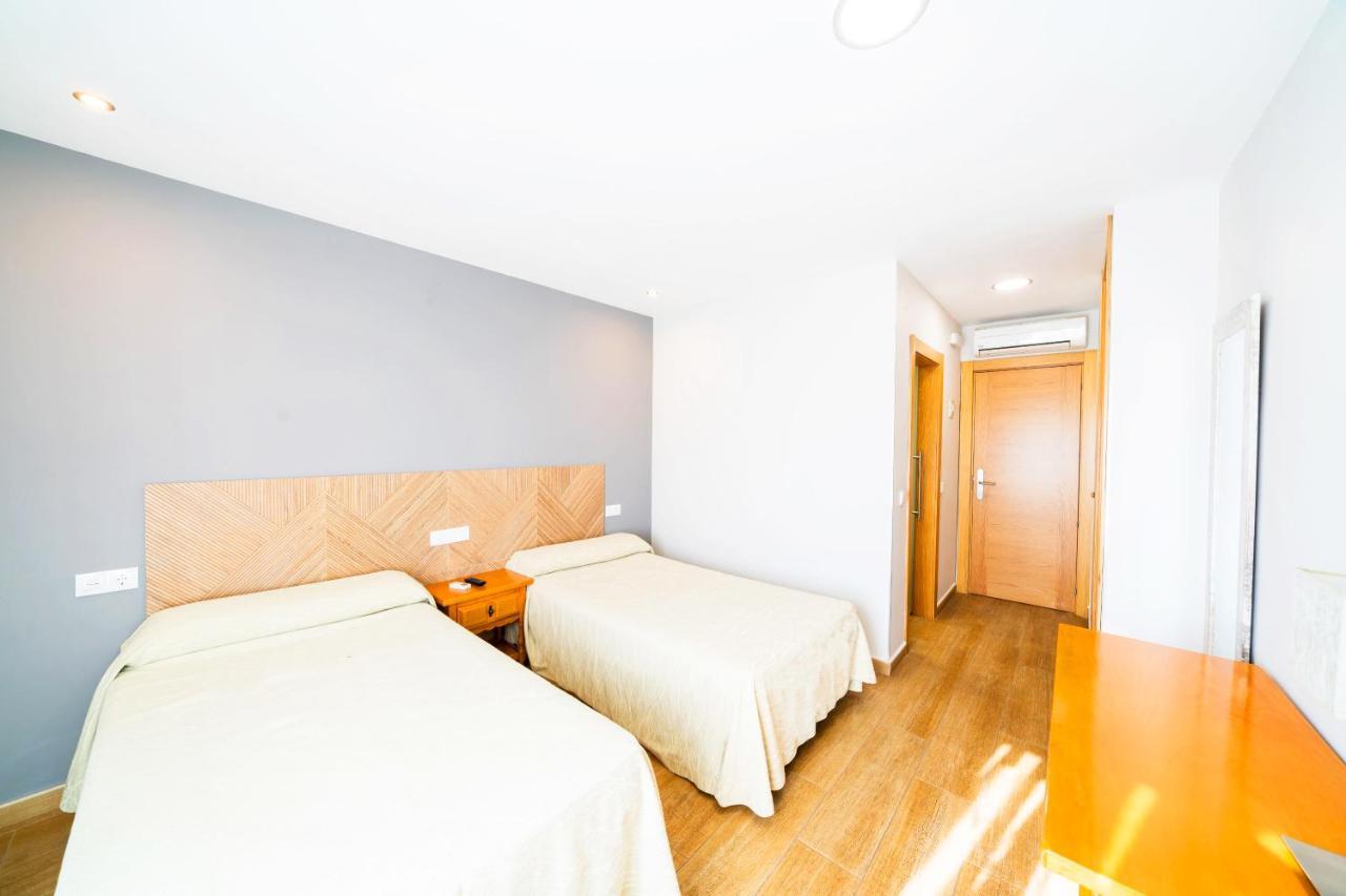 Hotel La Colina Херия Экстерьер фото