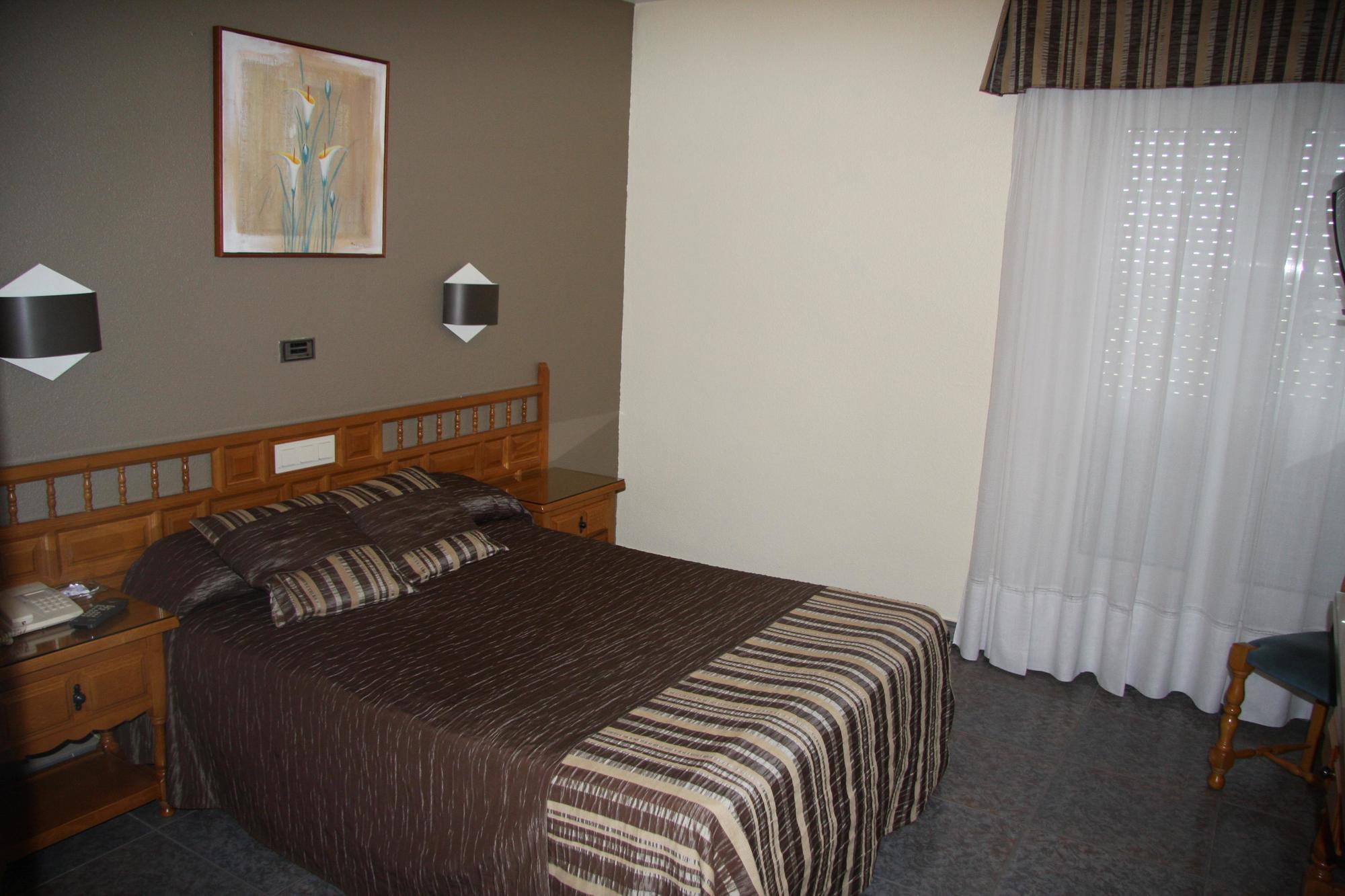 Hotel La Colina Херия Номер фото