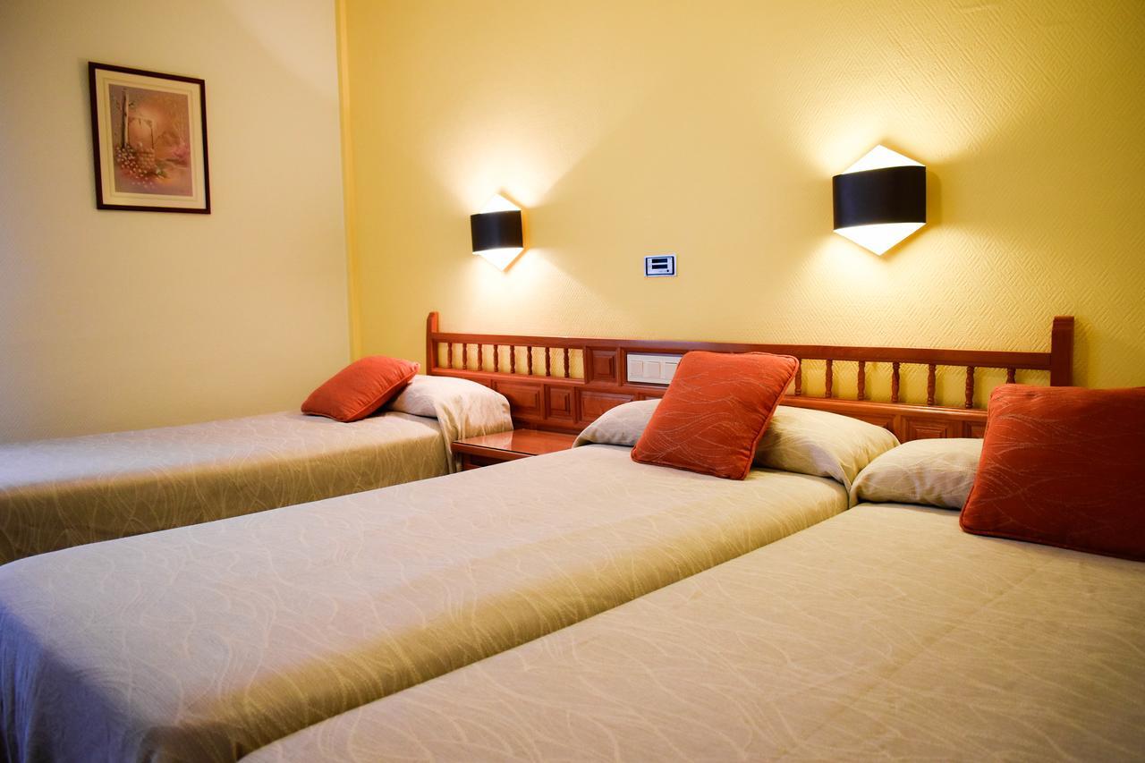 Hotel La Colina Херия Экстерьер фото